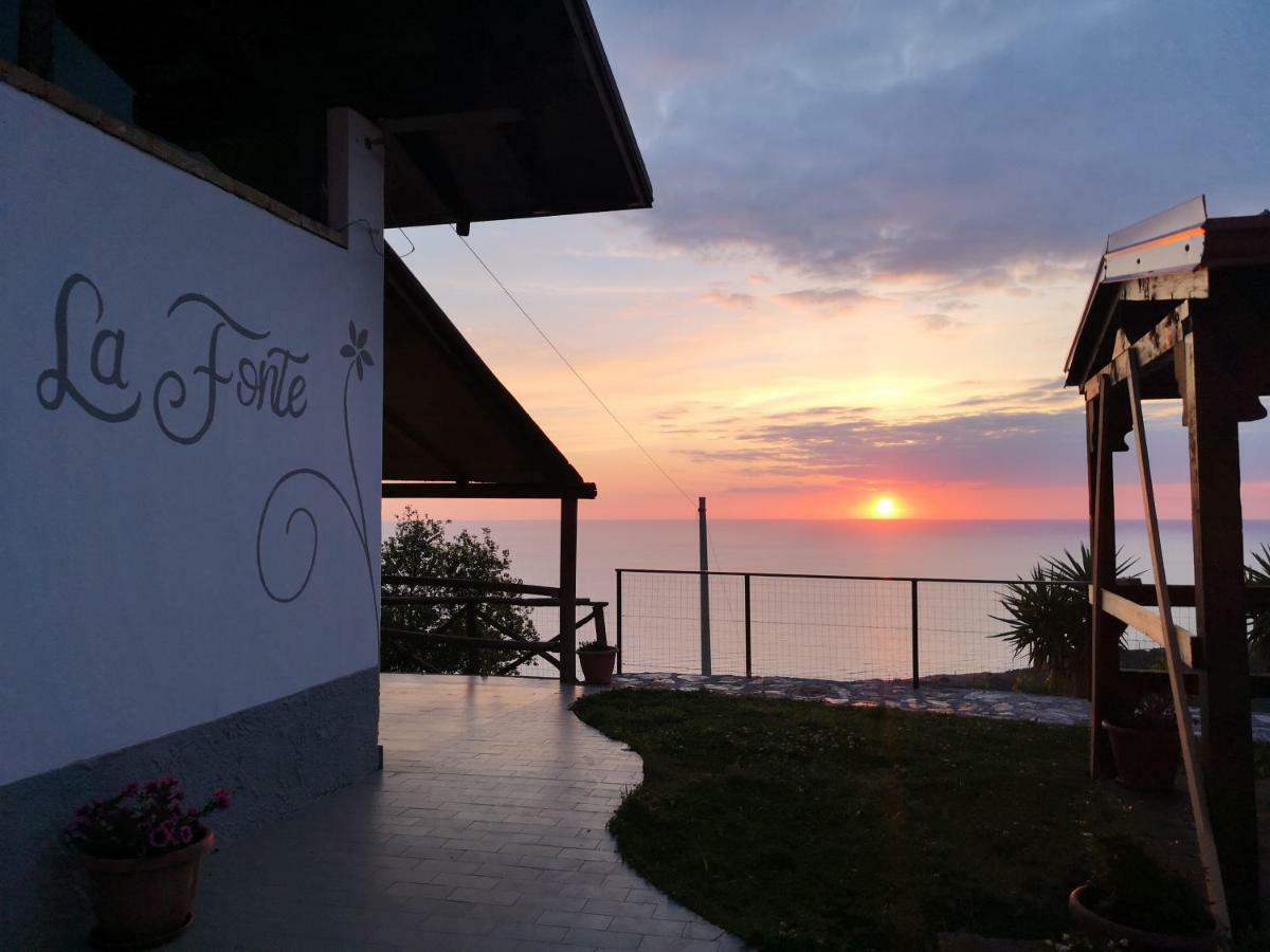 فيلا Azienda Agrituristica La Fonte بونيفاتي المظهر الخارجي الصورة